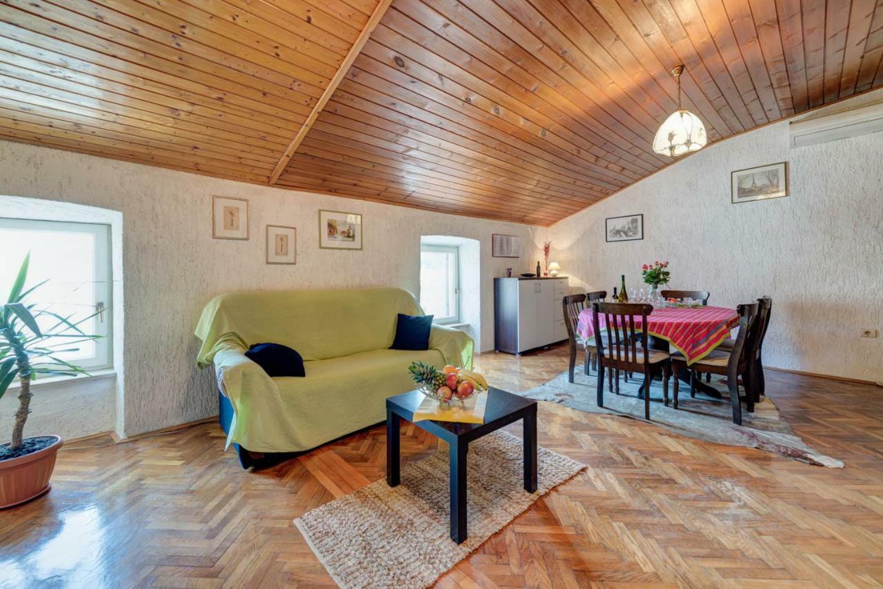 D&L Apartment In Center 普拉 外观 照片